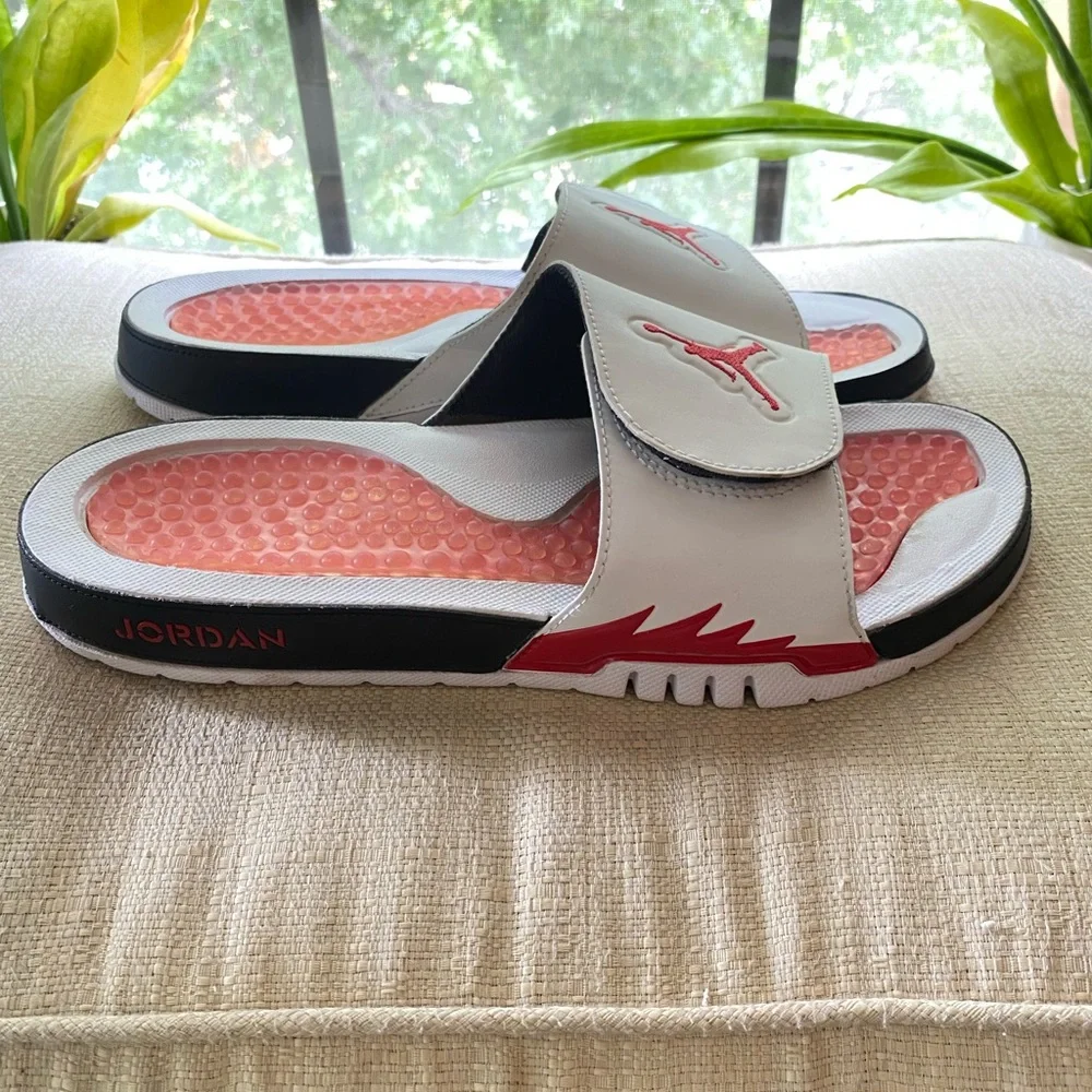 Rare Jordan Hydro V Retro Slides White/Fire Red-Black Size 10